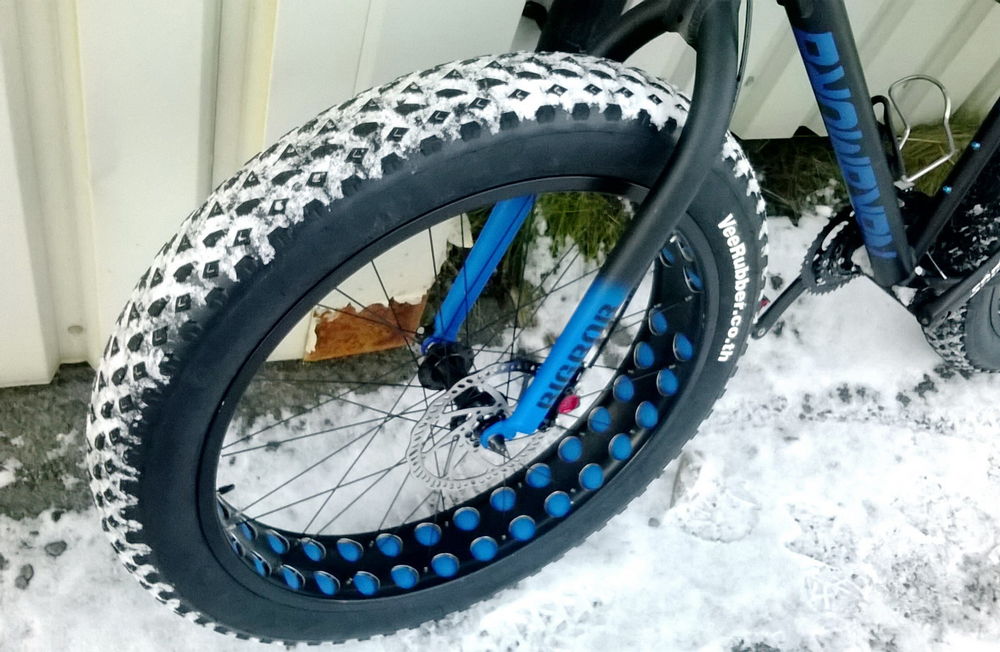 Велосипед с зимними колесами