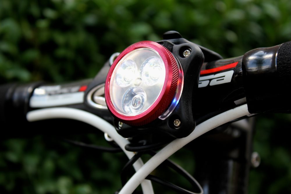 Светодиодный фонарь для велосипеда